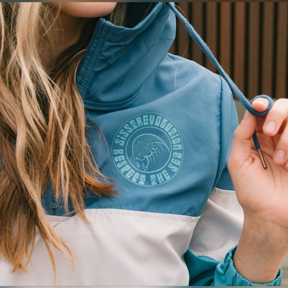 BEACHLY X SISSTREVOLUTION - THE PACIFIC PARADISE WINDBREAKER - Picture 2 of 5